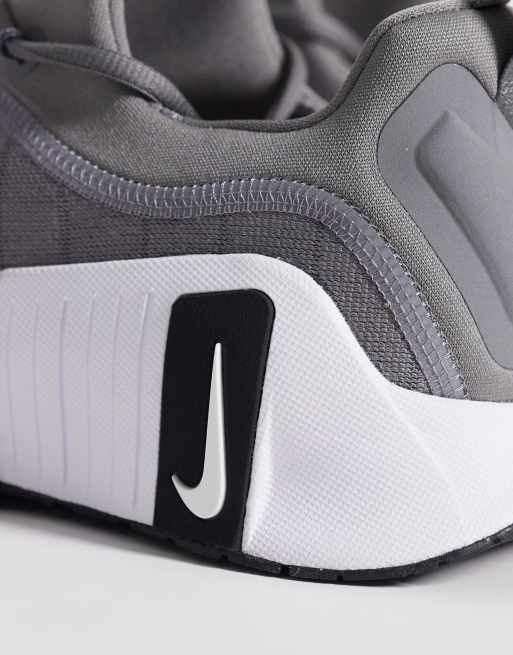 Nike Free Metcon 6 sneakers in dark gray, 2 of 5