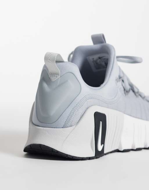 Nike Free Metcon 6 sneakers in gray , 2 of 5