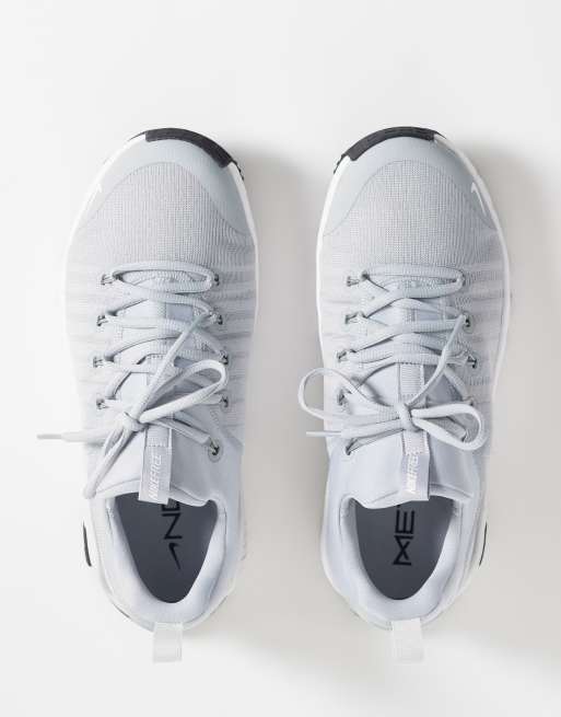 Nike Free Metcon 6 sneakers in gray , 3 of 5