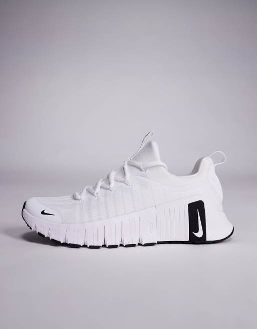 Nike Free Metcon 6 sneakers in white, 2 of 5