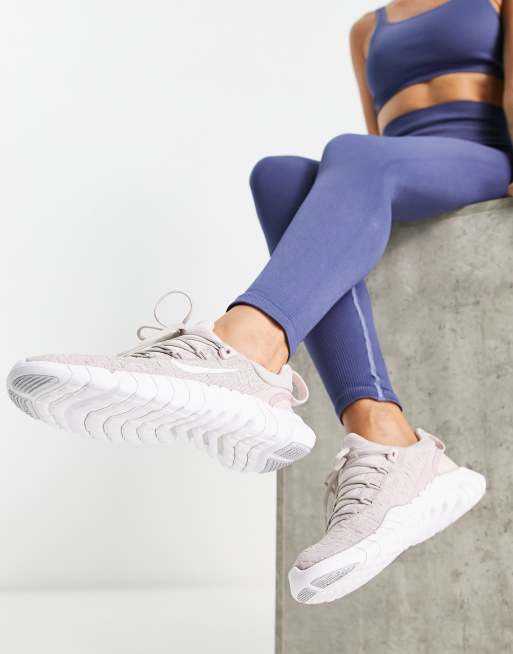 Nike free run 2025 rose et blanc