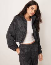 20-60代 人気ファッションブランド jacket track print jacquard zip full Nike and pants flared ジャケット・アウター