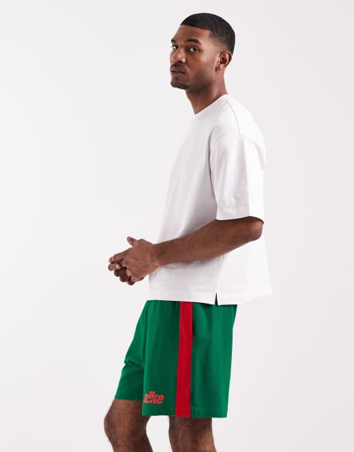 Nike Futbol woven shorts in green and red, 3 of 5