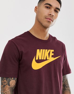 Zaklampen deksel Grijp Nike Futura T-Shirt in Burgundy | ASOS