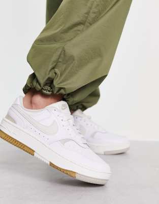 Nike Gamma Force Neutral Sneakers Women In Ivory White