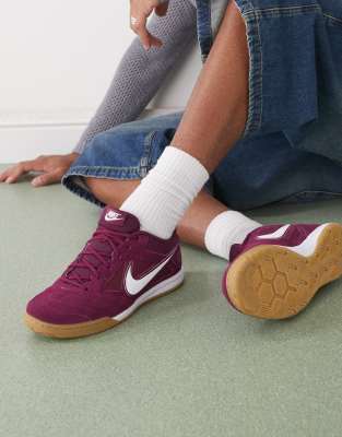 Nike Gato sneakers in burgundy and white