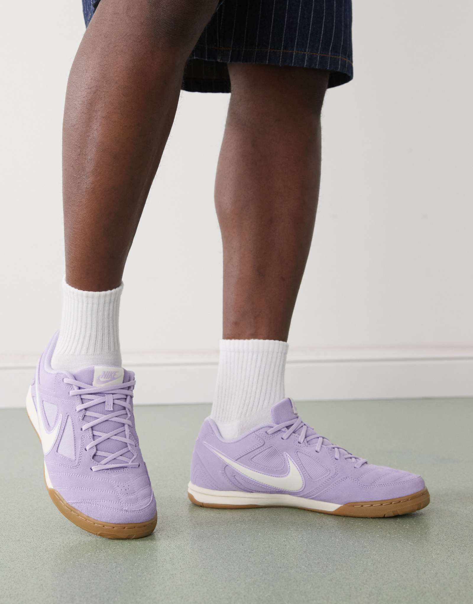 Кроссовки Nike Gato фиолетового цвета