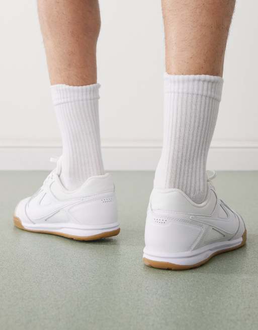Nike Gato sneakers in white and black, 4 of 5