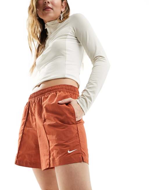 Nike - Geweven short in oranje 
