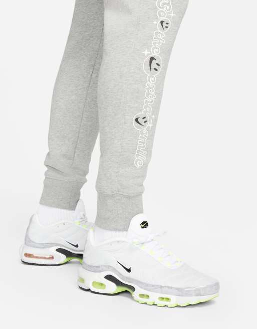 Nike Go The Extra Smile Pack graphic cuffed fleece sweatpants in gray heather