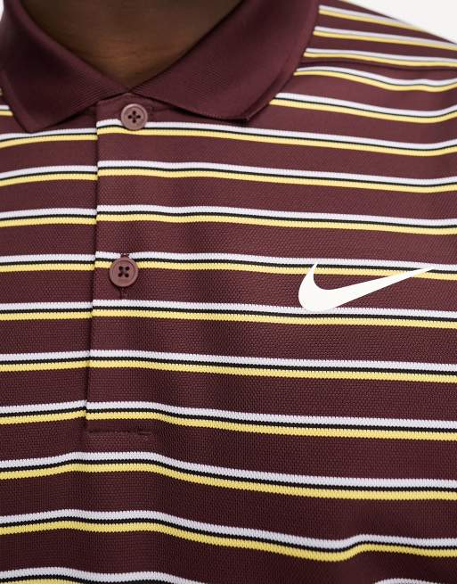 Maroon store nike polo