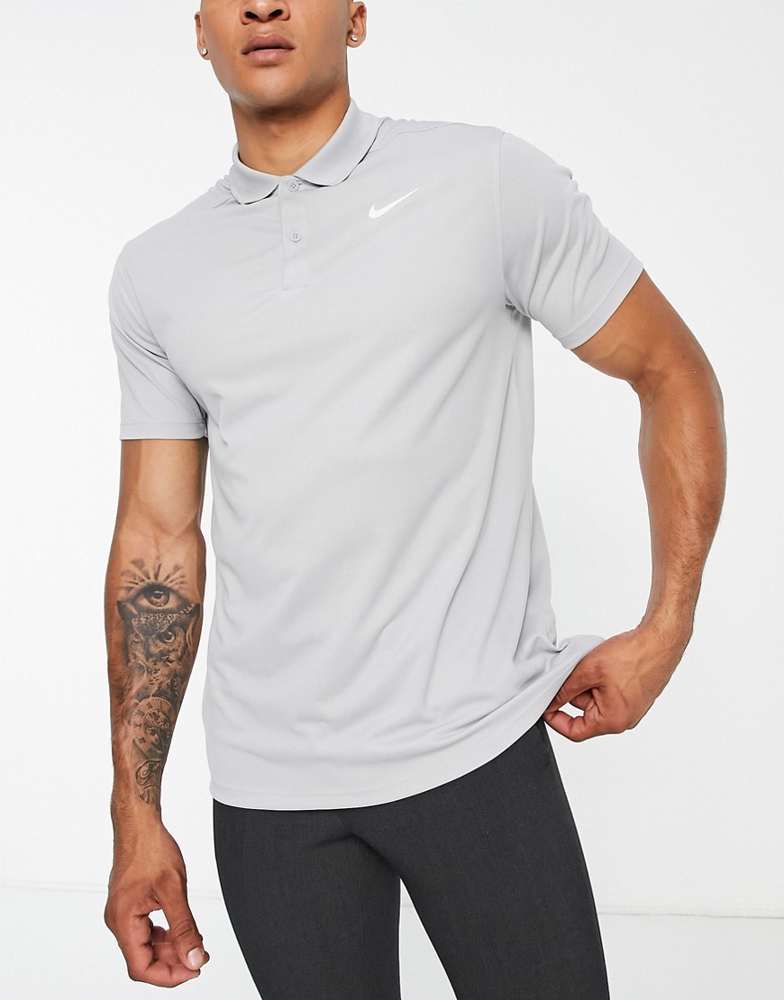 NIKE VICTORY SWOOSH CHEST POLO IN GRAY