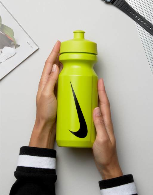 Gourde 875 ml Nike en jaune