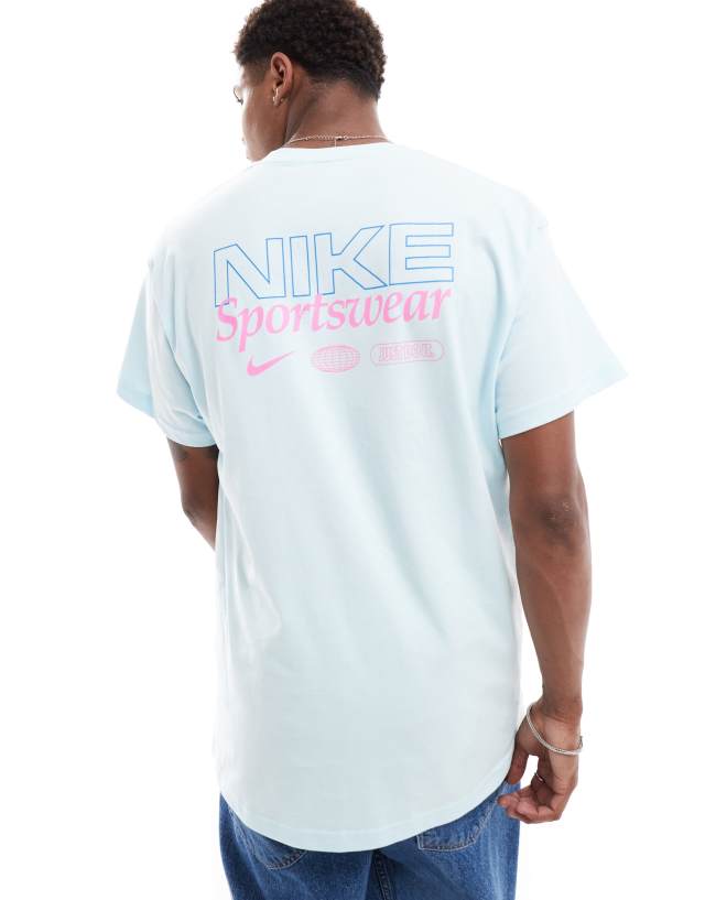 Nike - graphic back print t-shirt in light blue