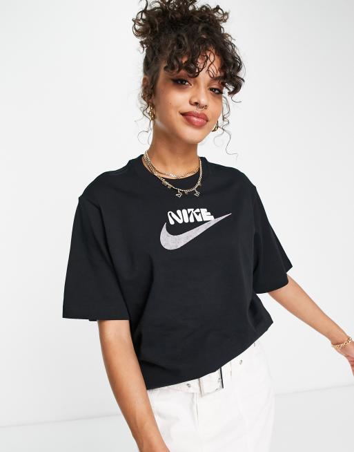 Nike Graphic boxy T shirt in black