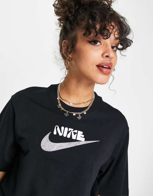 Nike Graphic boxy T shirt in black