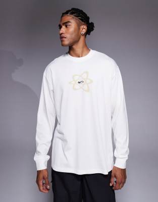 Nike Graphic Long Sleeve T-shirt In White