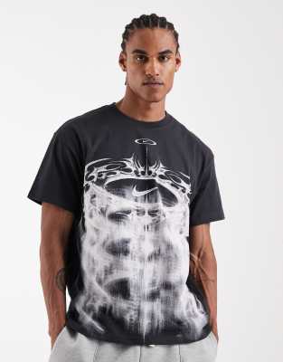 Nike Graphic T-shirt In Black