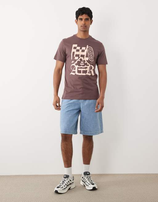 Nike graphic t-shirt in brown, 2 of 5