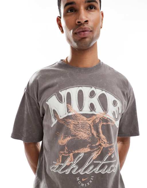 Nike graphic t-shirt in grey, 3 of 4