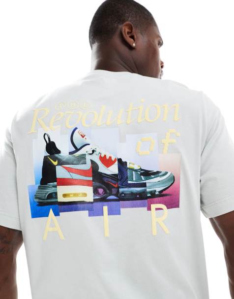 Nike graphic t-shirt in light green