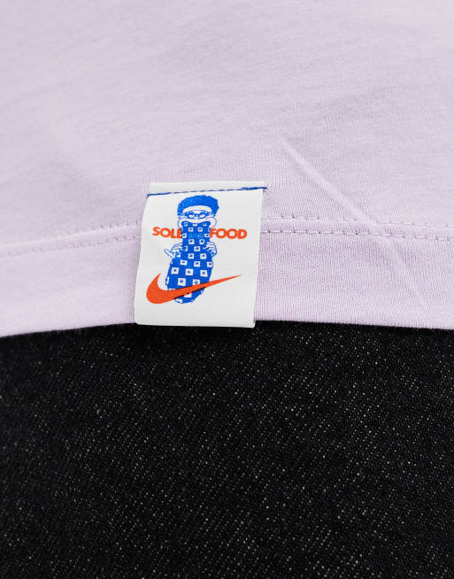 Nike graphic t-shirt in lilac, 3 of 4
