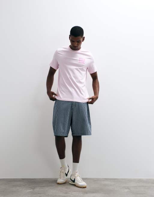 Nike graphic T-shirt in pink, 4 of 5