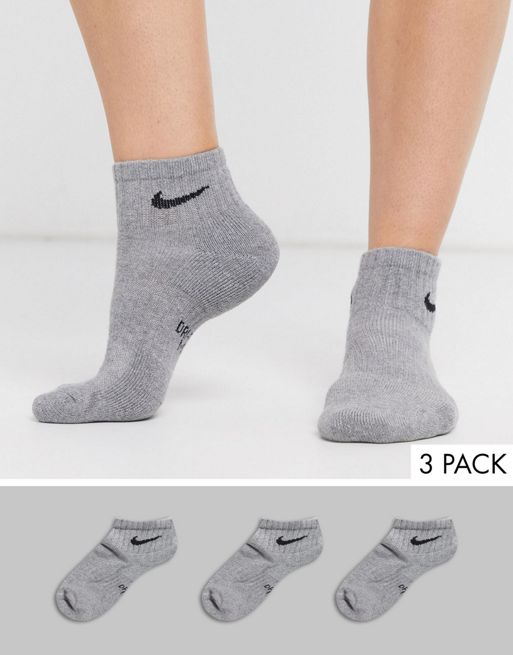 Nike gray swoosh logo 3 pack ankle socks | ASOS
