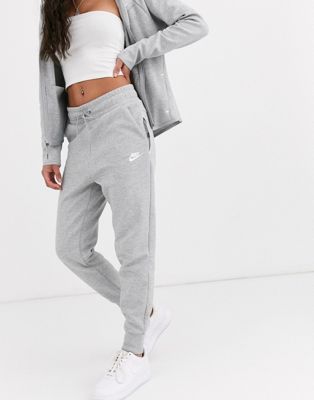 gray nike outfits