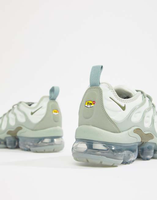 Nike air vapormax hot sale plus asos