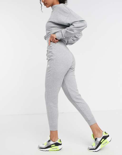 nike essential slim joggers womens