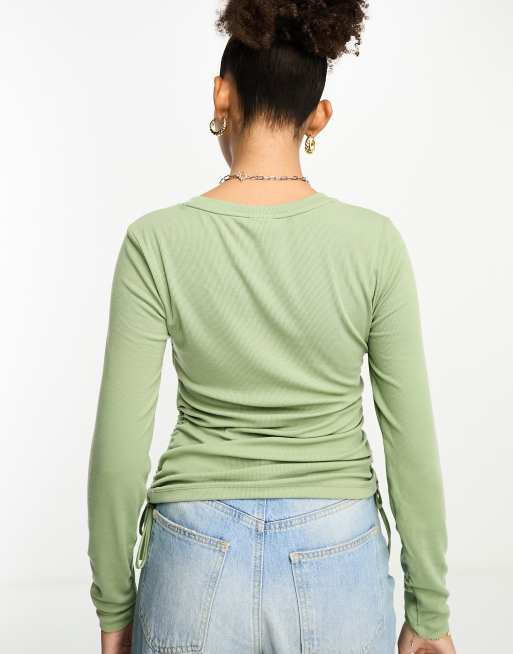 Nike – Grön långärmad t-shirt med liten Swoosh-logga och dragsko, 4 av 4