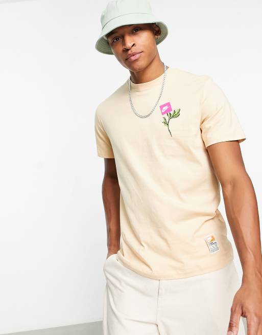 Peach nike t clearance shirt