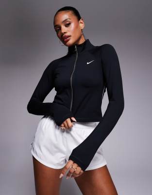 Nike - Gym Life - Jacke in Schwarz mit Reißverschluss und Swoosh-Logo