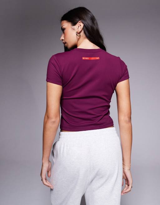 Nike Gym Life Swoosh cropped t-shirt in burgundy , 2 of 4