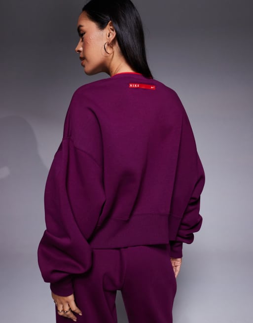 Nike Gym Life Swoosh graphic over-oversized sweatshirt in burgundy, 4 of 4