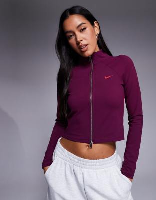 Nike - Gym Life Swoosh - Langärmliges Oberteil in Burgunderrot mit doppeltem Reißverschluss