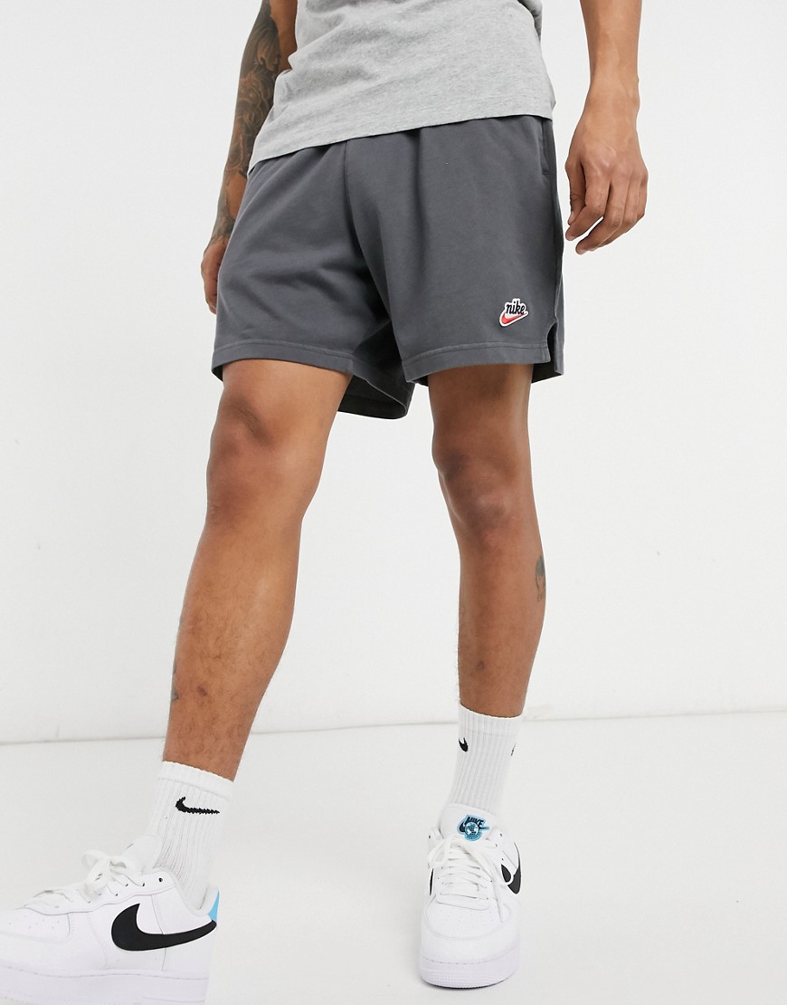 Nike gym shorts in grey