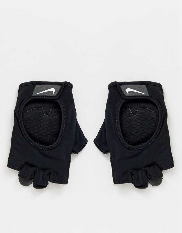 Nike - gym ultimate fitness gloves in black