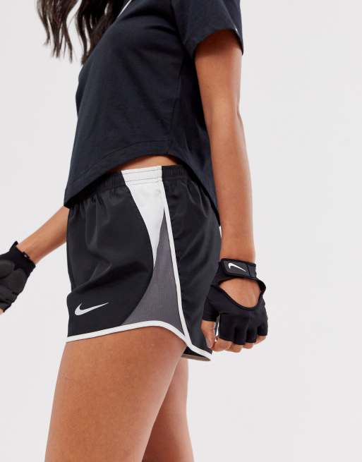 Nike Gym Ultimate fitness gloves in black, 3 of 4