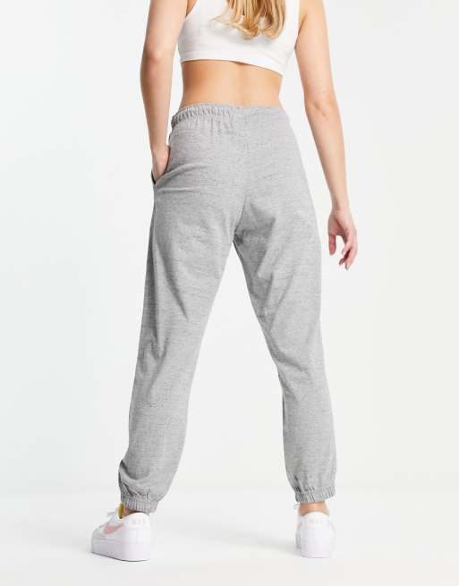 Stay Stylish and Comfortable with Nike Gym Vintage Cropped Sweatpants