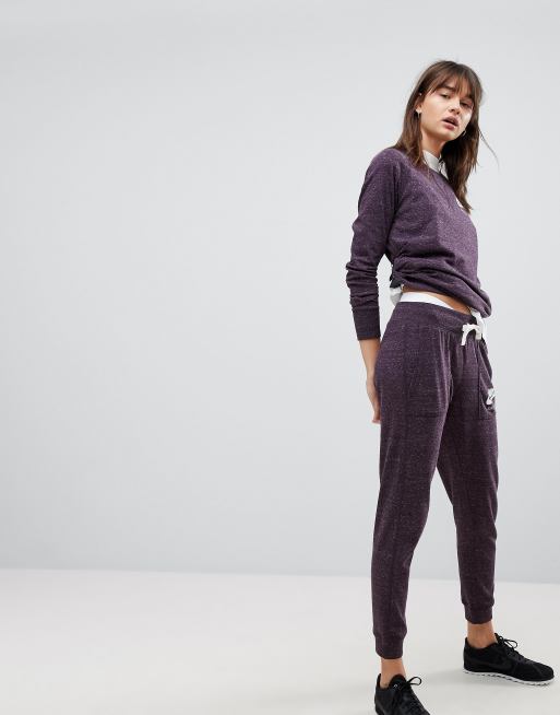 Nike Gym Vintage Joggers In Burgundy ASOS