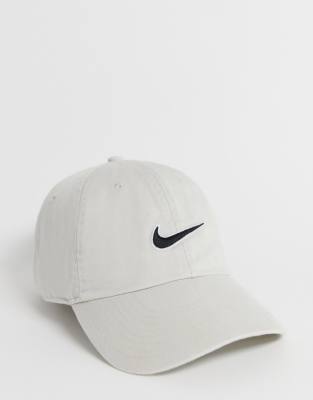 nike essential swoosh cap