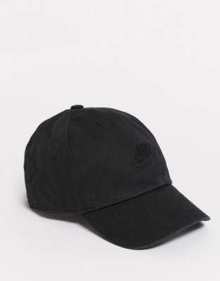 Nike - H86 Futura - Pet in zwart met wassing