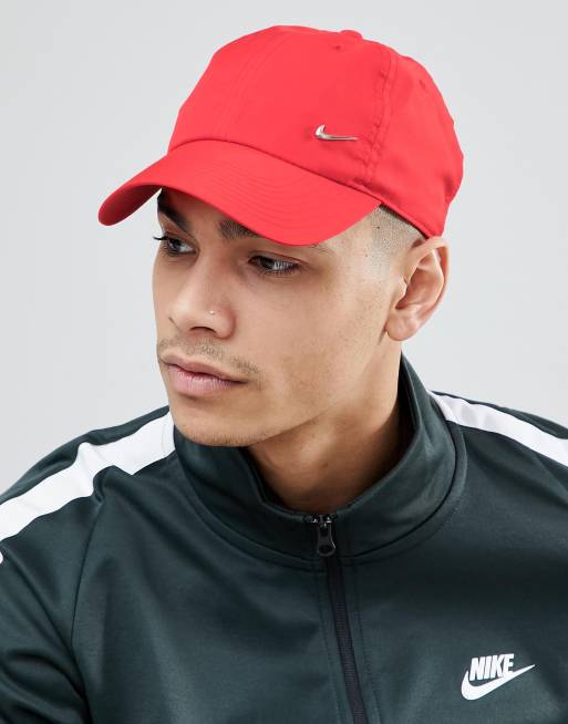 Nike H86 Metal Swoosh cap in red