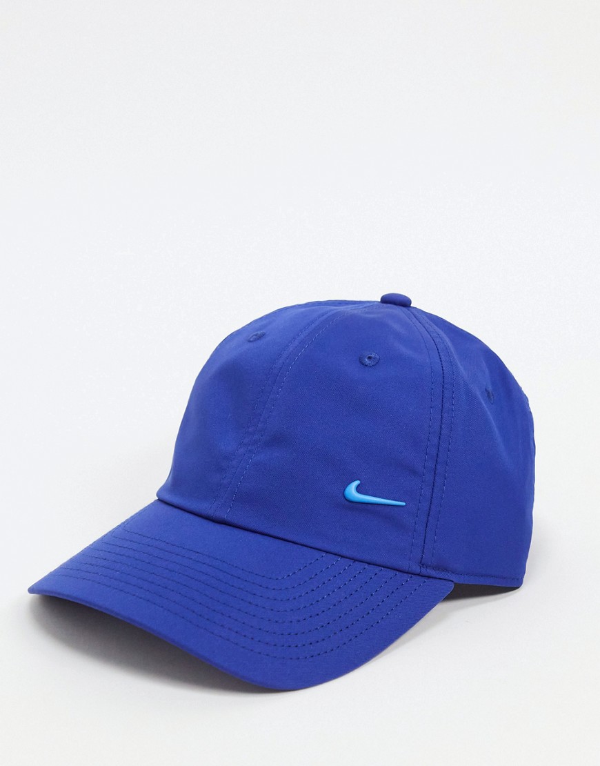 Nike H86 Metal Swoosh cap in royal blue