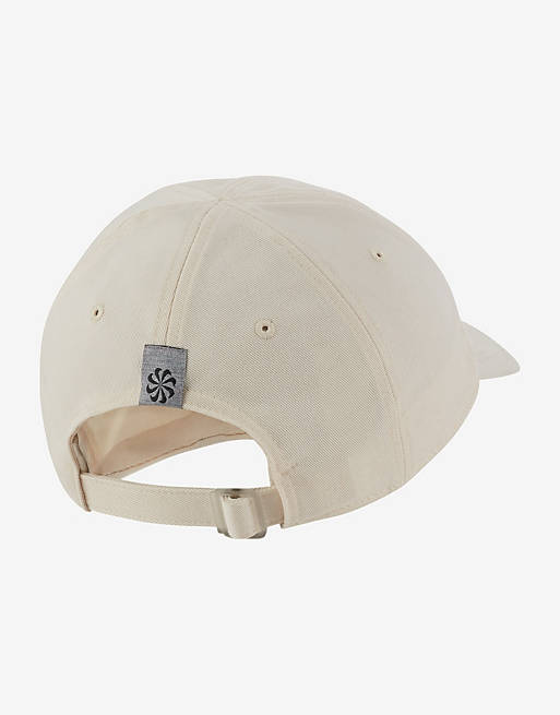 Accessories Caps & Hats/Nike H86 Revival cap in white 