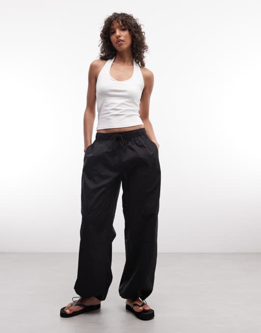 Nike haltertop in wit, 2 van 4