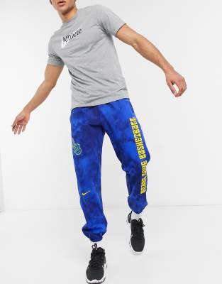 nike relaxed sweatpants