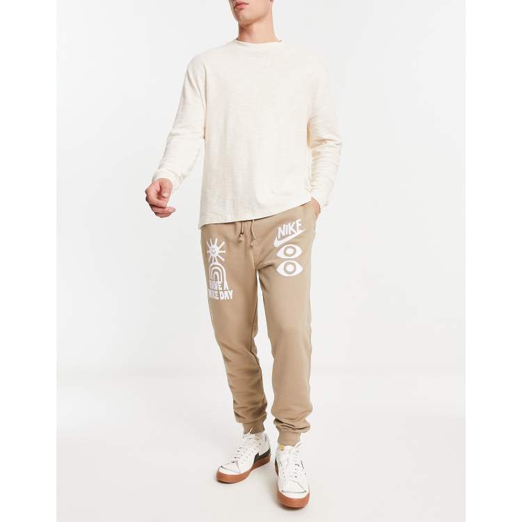 beige sweatpants nike